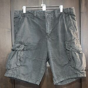 American Eagle cargo shorts